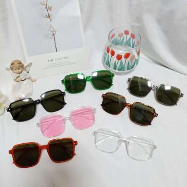 ONE-C673 Kacamata Petak Fashion Korea Retro Petak Eyeglasses / Kacamata Wanita Hitam Kotak Gaya Styl