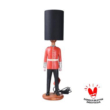 Lampu Runa Soldier Standing Queen's Guard Lampu Meja