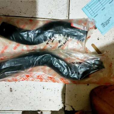 selang radiator mazda 323 ford laser 1300 1500cc atas bawah