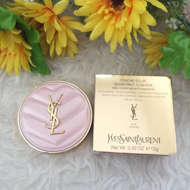 Ysl Touche Eclat Glow Pact Cushion Foundation 12gr B20 Ivory