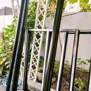 KUSEN ALUMINIUM UNTUK 1 PINTU ( KAMAR TIDUR / KAMAR MANDI / PINTU DEPAN /PINTU DAPUR/PINTU UTAMA UKURAN KUSEN LUAR 200 X 80 PUTIH