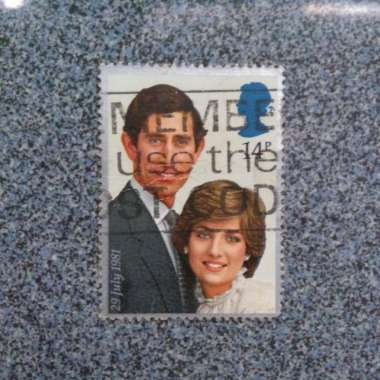 Perangko Pangeran Charles Lady Diana Kuno Limited Asli