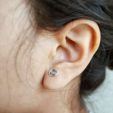 Anting Wanita Perak Asli 925 Imut Simple Coilo