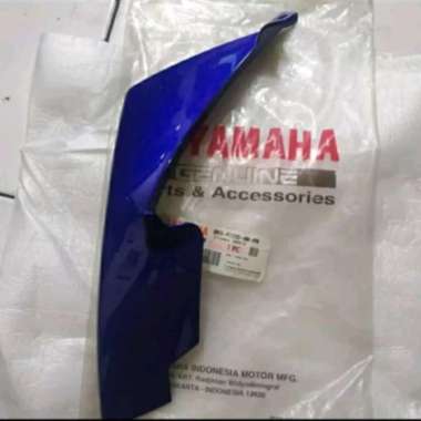 Garnis cover bawah lampu depan R15 Vva V3 biru kanan ori ygp