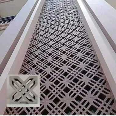 roster minimalis beton udara/sekat dinding/warna abu/motif modern//