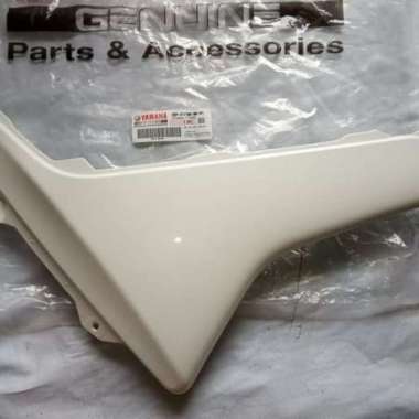 MOLE SIDE COVER SAYAP BAWAH NMAX KANAN PUTIH ORIGINAL