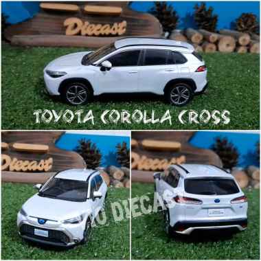 Diecast Miniatur Toyota Corolla Cross putih skala 1:30