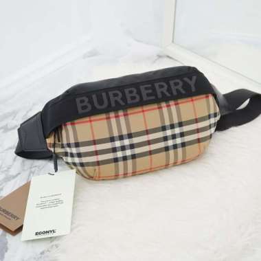 Burberry Medium Logo Vintage Check Belt Bag in Archive Beige