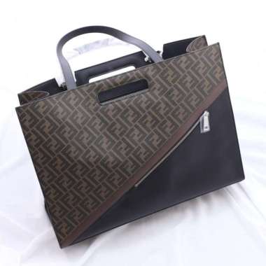 Fendi Original - Harga & Model Terbaru April 2023 | Blibli