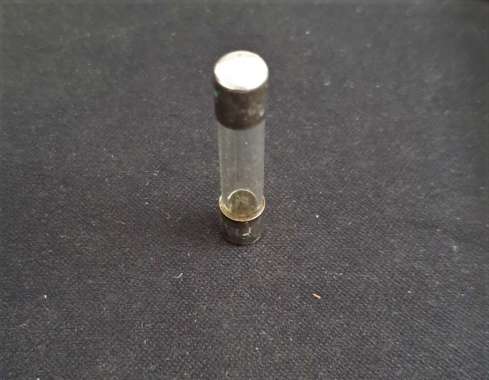 Fuse Glass Kaca Holly 1A 250V 310mm x 60mm - Harga per Pcs