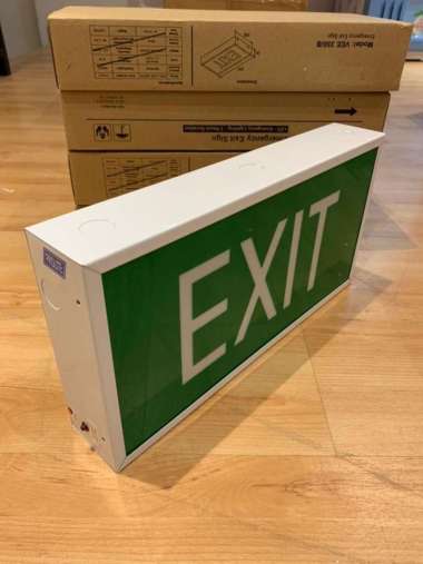 KAP RUMAH FITTING LAMPU EXIT BOX KOTAK EMERGENCY BATTERY CADANGAN