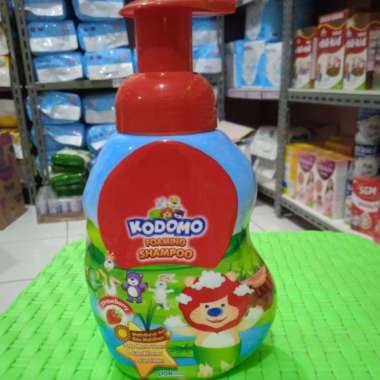 KODOMO FOAMING SHAMPOO STRAWBERRY 250 ML