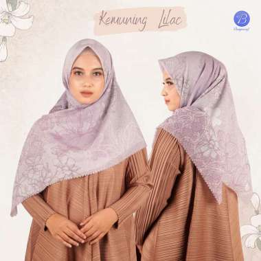 Banyuscarf Kemuning Hijab Square Print Motif Atau Jilbab Segi Empat Voal Ultrasoft Xilir Lasercut Ukuran 120 x 120 Premium Bukan Bella Square Pashmina Lilac