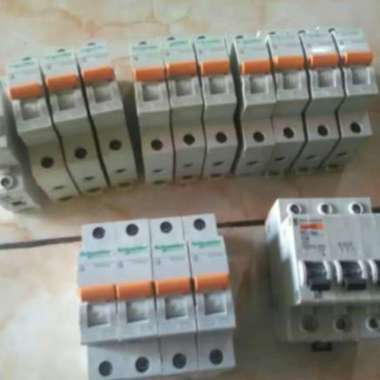 Mcb Domae Voltase Rendah Schneider Electric 1Phase 50A/63A Original