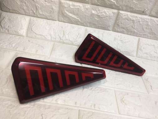 LED bemper toyota voxy 2018 merah