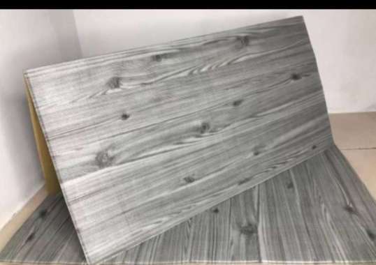 Wallpapaer Dinding 3D Foam Motif Kayu 70x70cm Abu-abu