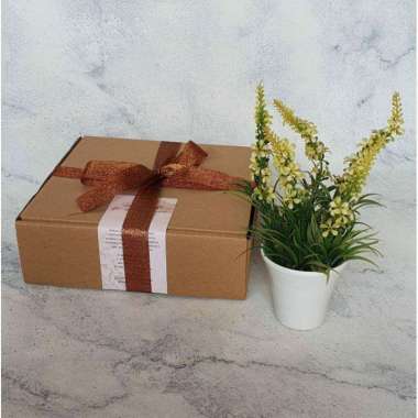 Hampers Box / Bungkus Kado krts kado + 2 mukena