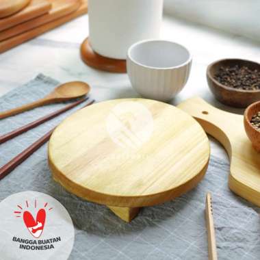 Talenan Bulat Kaki Kayu Pinus