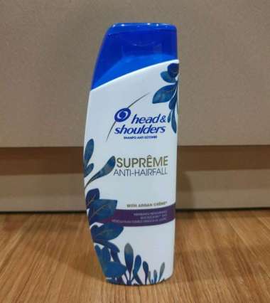 Head & Shoulders Supreme Shampoo