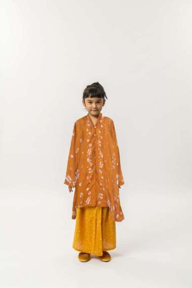 Sejauh Mata Memandang Kebaya Anak Flora Wiji Kunyit M