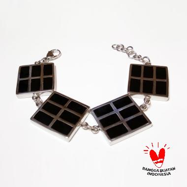 Vee Titanium Batu Giok Kotak Garis Gelang Wanita Terapi Kesehatan hitam