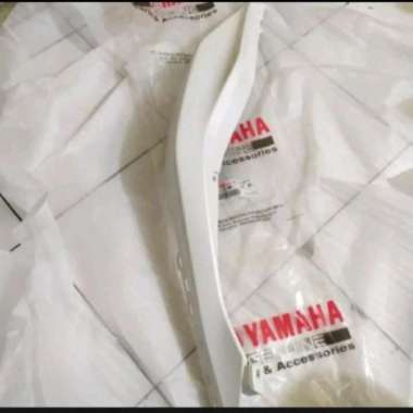 BODY BELAKANG KANAN AEROX 155 putih ORIGINAL ygp