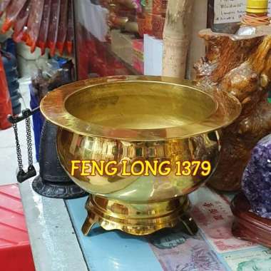 Hiolo (Tempat Hio) Kuningan P9 (Gambar Tengah)