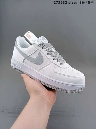 nike low top canvas