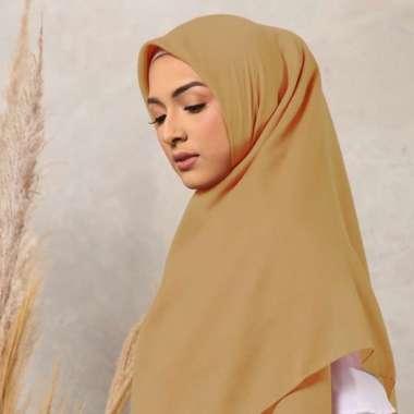 Jilbab Segi Empat Polos Premium Elzatta Obelia Aisha beige