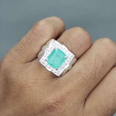 Batu Cincin Natural Emerald Beryl Bersertifikat Bagus