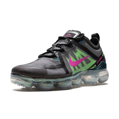 Promo Diskon Sepatu Nike Pria Warna Hitam Nike Terbaru September 2020 Blibli Com