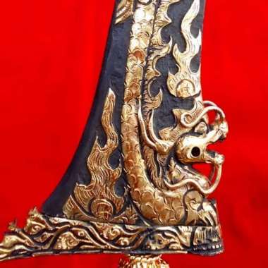 Keris Pusaka Naga Liong Kinatah Sepuhan Emas Kamardikan Kontemporer hitam