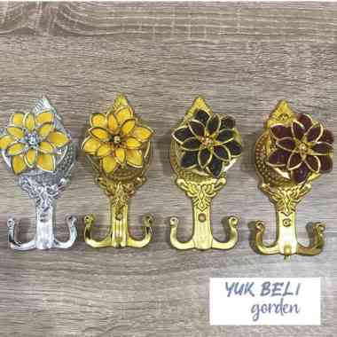 Hook/Cantolan Gorden Motif Kembang Kembang Hitam