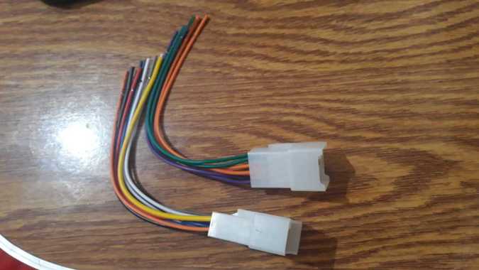 Socket Kabel Audio Head Unit Mobil Toyota Putih