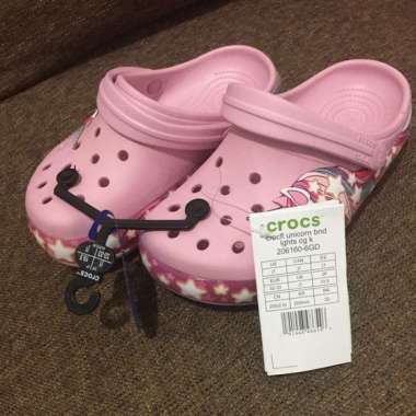 crocs 2 4