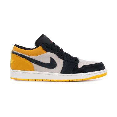 Jual Nike Air Jordan 1 Low Shattered Backboard Sepatu Sneakers Pria Online Oktober 2020 Blibli Com