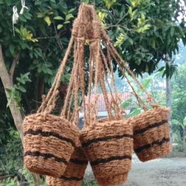 grosir pot sabut kelapa anyam gantung murah