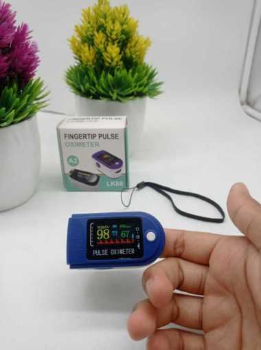 FINGERTIP PULSE OXIMETER LK88