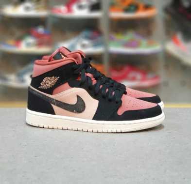 pink nike air jordan 1