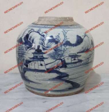 Guci Keramik Besar Berlanskap Biru dan Putih Dinasti Qing