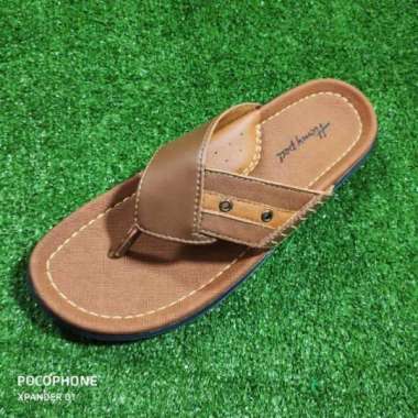 Jual Sandal Kulit Pria Carvil Yongki Komaladi Online Blibli Com