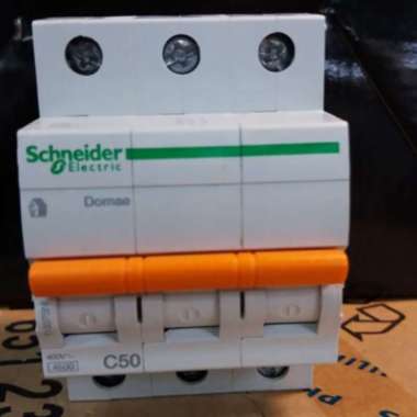 SCHNEIDER NEW DOMAE MCB 3Phase C50 / 50A Putih