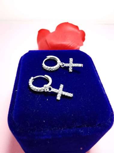 perhiasan anting salib perak silver 925 lapis emas putih asli original