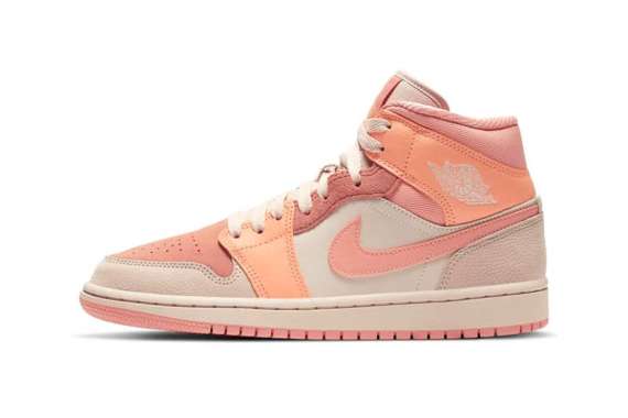Nike Air Jordan 1 Mid Original Terbaru Mei 2022 | Blibli