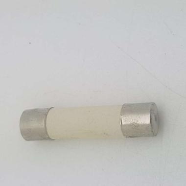 Fuse AC / sikring keramik 15 A putih silver