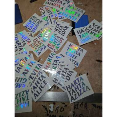 Stiker harta tahta di motor