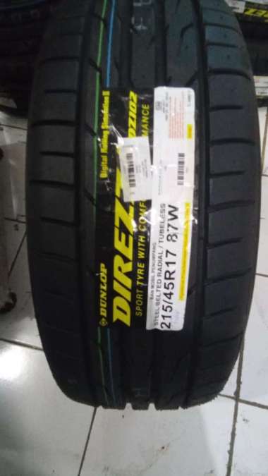 Ban Luar Mobil Dunlop 215/45 R17 87W Direzza DZ102 66804