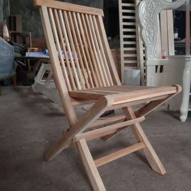 Kursi lipat kayu jati