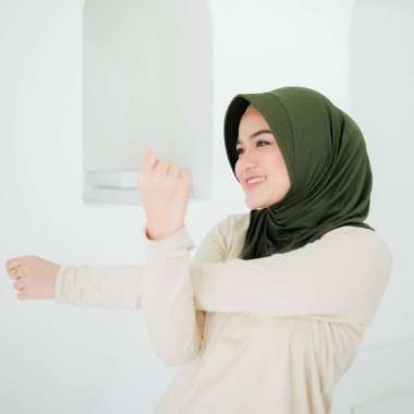 Rifanyhijab - Clemira Bergo Sport Army