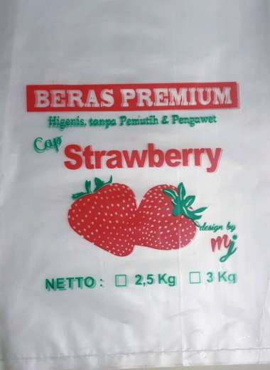 PLASTIK BERAS 2,5 KG CAP STRAWBERRY